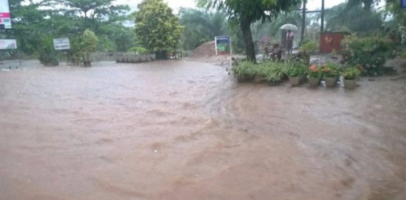 OUR BRIDGE MUST BE CONSTRUCTED NOW-RESIDENT OF FETE MANFRAM CRIES