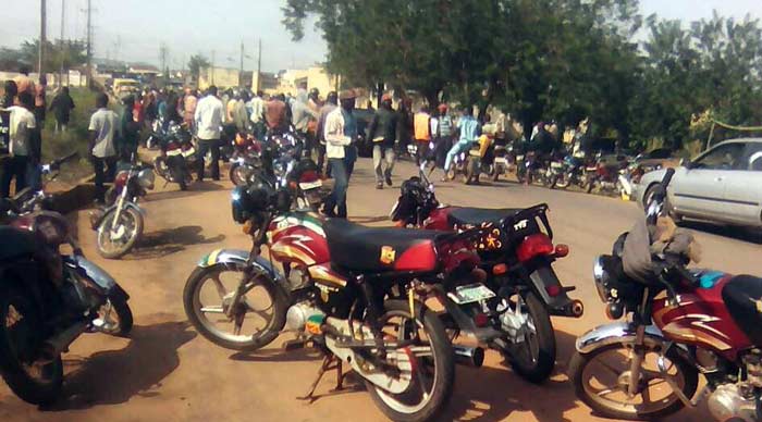 A DECEASED MAN SCARES MOTOR RIDER AT MORTUARY