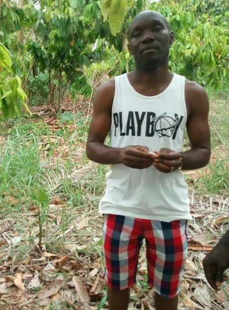 A TEACHER PHYSICALLY ASSAULTS HIS STUDENT AFTER  MISUNDERSTANDING