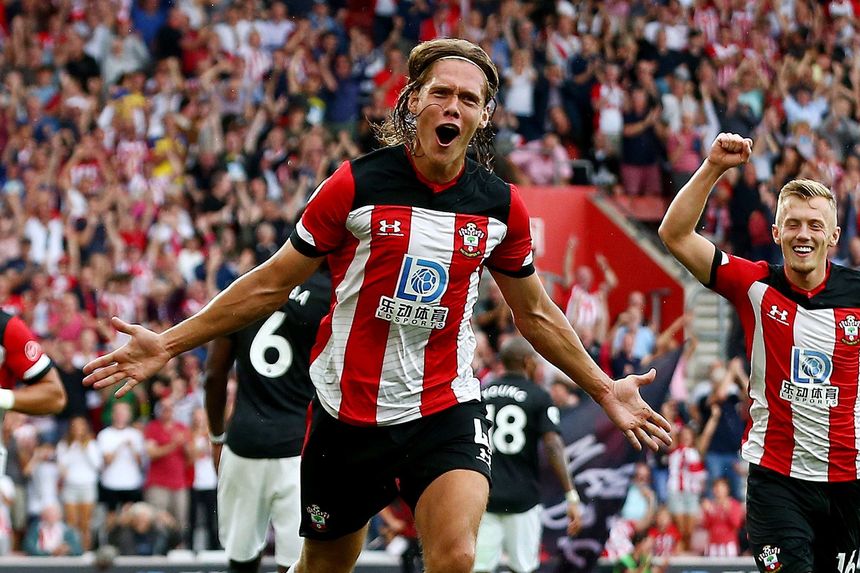 Vestergaard strikes to frustrate Man Utd