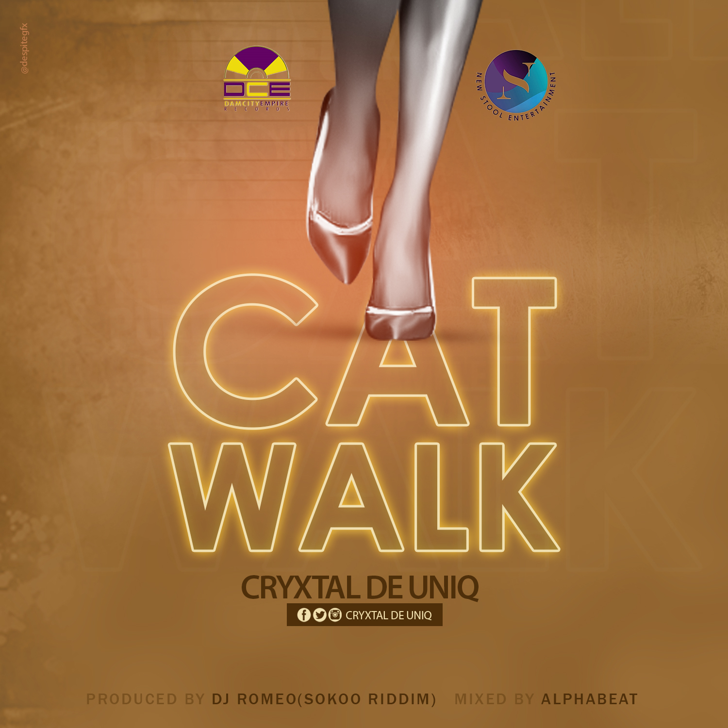 CATWALK – CRXTAL DE UNIQ