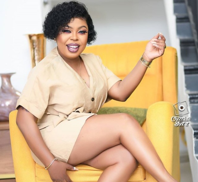 Afia Schwarzenegger’s Mother Expose Her That She Borrowed GHC 5 From Her Friend Due To Hunger
