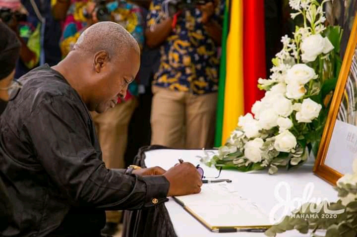 Mahama, others sign Rawlings’ book of condolence
