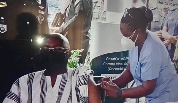 Just In: Vice President Takes COVID-19 Vaccine Shot